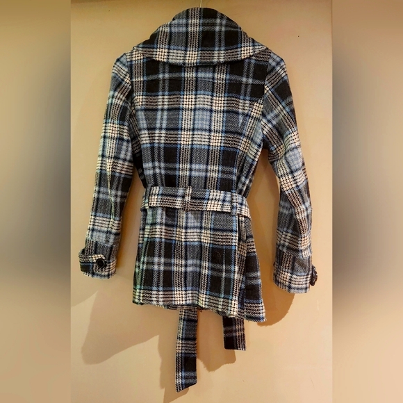 Digital Clothing Blue- White- Black- Zipper coat with button up and belt. - Picture 2 of 3